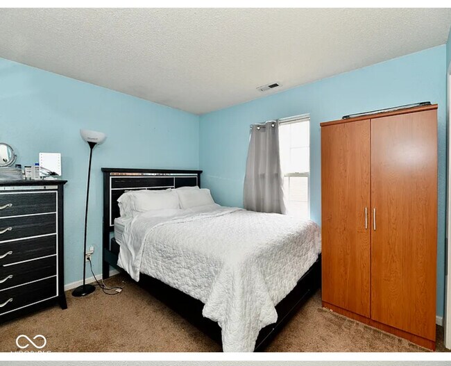 Building Photo - 5302 Cliff Ridge Dr