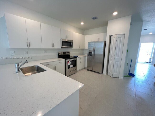 Building Photo - 13378 SW 286th St