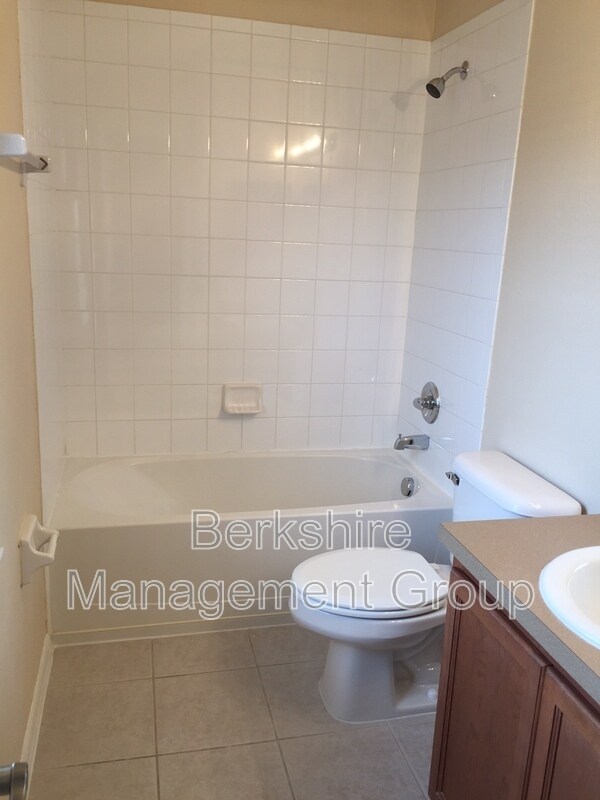 Building Photo - 5041 Chipotle Ln