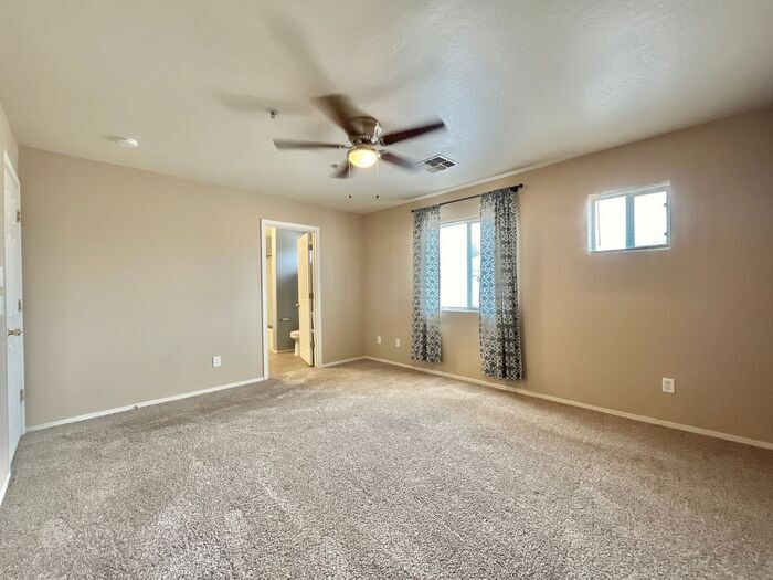 Building Photo - 16021 N 30th St