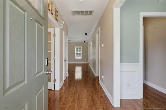 Building Photo - 138 Valley Pines Cir