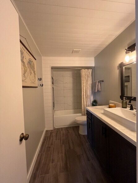 Building Photo - 64 Magnolia Dr