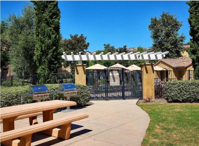 Building Photo - 1580 Chert Dr