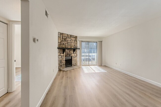 Building Photo - 4400 S Quebec St