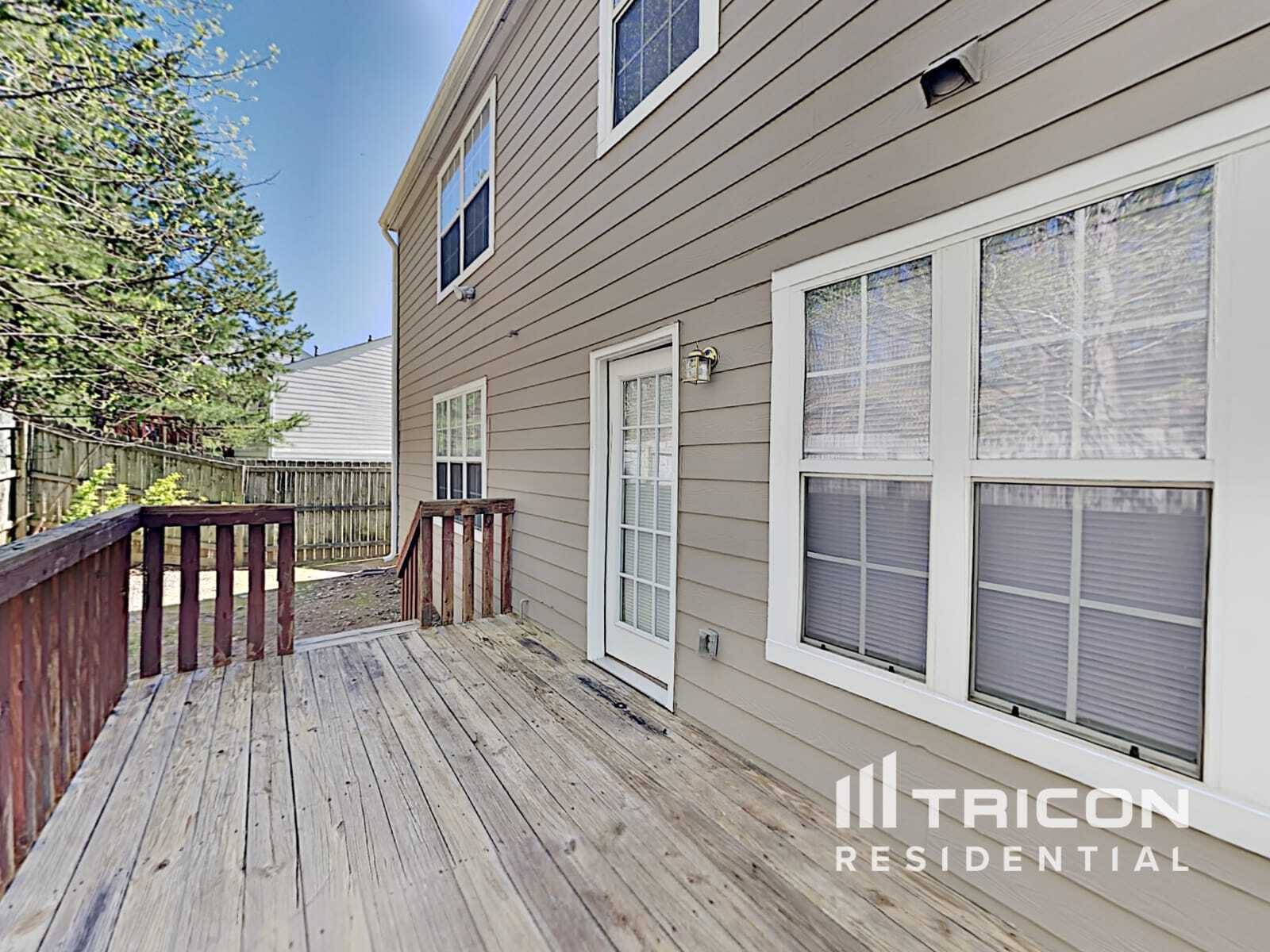 Building Photo - 915 Shadow Lake Dr