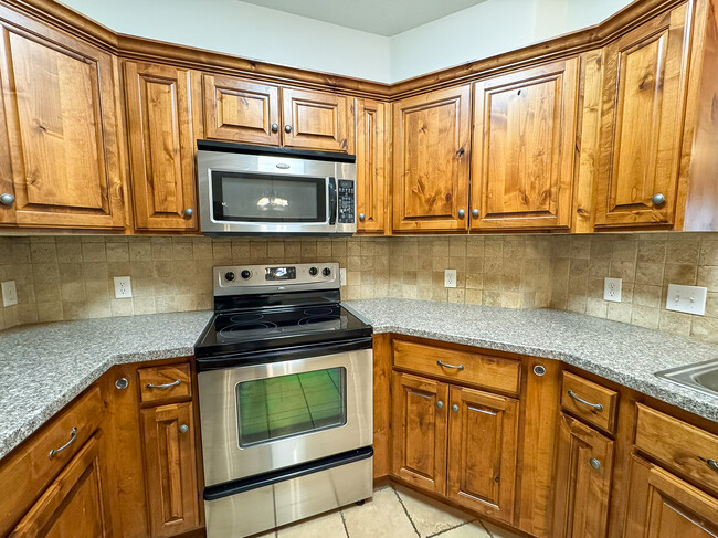 Building Photo - 248 S 550 W