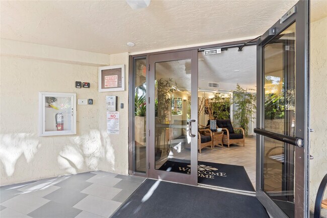 Building Photo - 1850 Homewood Blvd