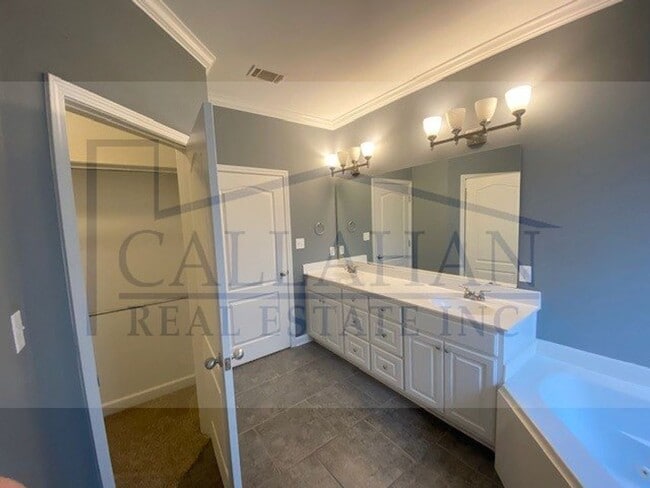 Building Photo - Sherwood 4 Bedroom in Stonehill