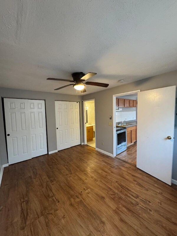 Building Photo - 2602 Chesterfield Ct