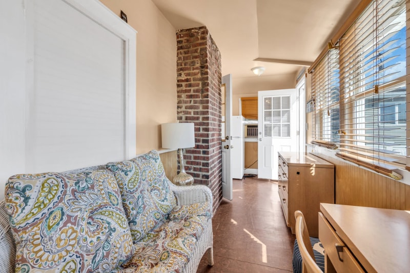 Building Photo - 108 Ocean Ave