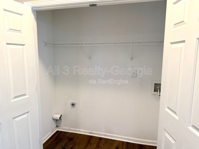 Building Photo - 8330 Oakley Cir