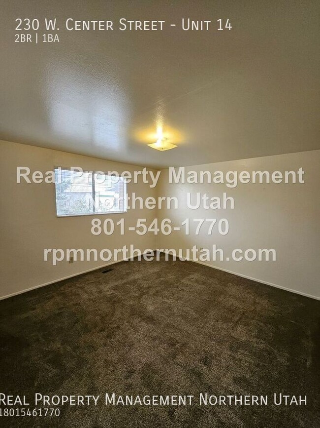 Building Photo - 2 Bedroom 1 Bath Bountiful Apartment Now A...