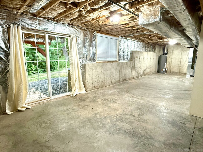 Building Photo - 28 Woodridge Dr