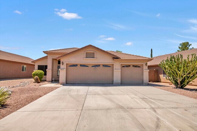 Building Photo - 8951 E Red Mountain Ln