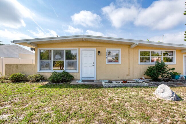 Building Photo - 114 Lynnhurst Dr