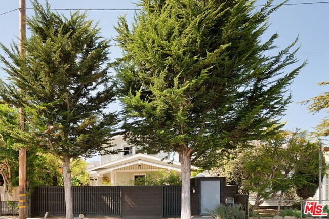 Building Photo - 1670 Electric Ave