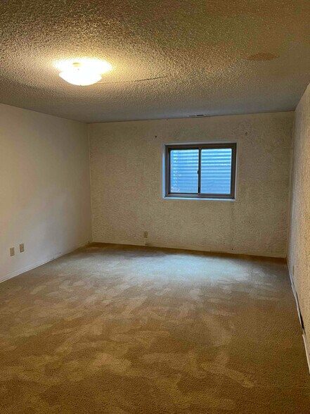 Building Photo - 3620 Sedgewood Way
