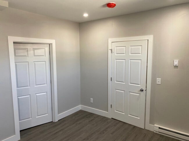 Building Photo - 502 N Arthur St