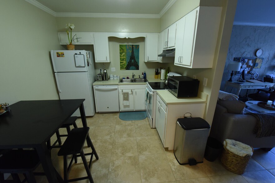Building Photo - 55 Hanover Cir