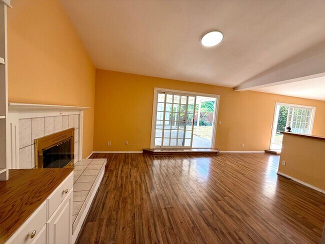 Building Photo - Spacious 4BD 2BA House With Perfect Private Backyard and Solar Panels  in Simi Valley