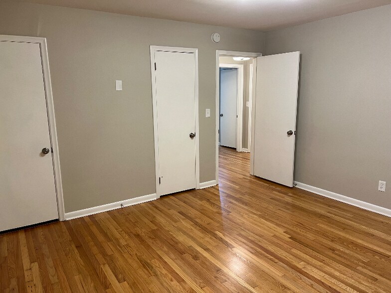 Building Photo - 1334 Ely Rd