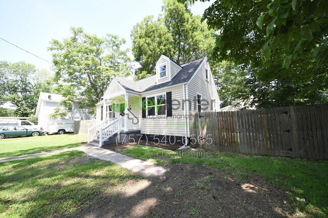 Building Photo - 3742 Atterbury St