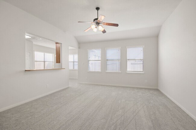 Building Photo - 15114 Cave Creek Dr