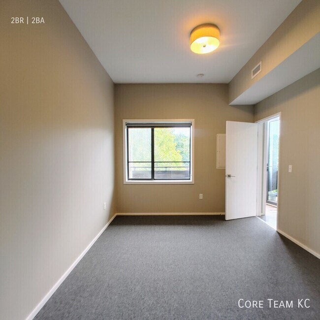 Building Photo - 3632 Gillham Rd