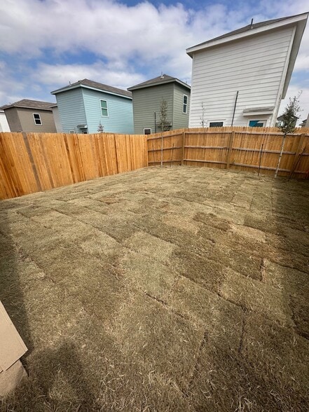 Building Photo - 5018 Primrose Rdg