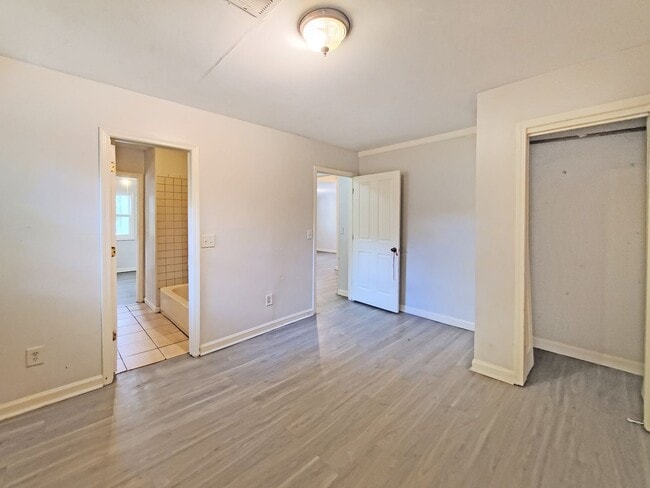 Building Photo - 65 Meldon Ave SE