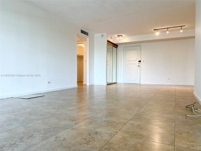 Building Photo - 230 174th St