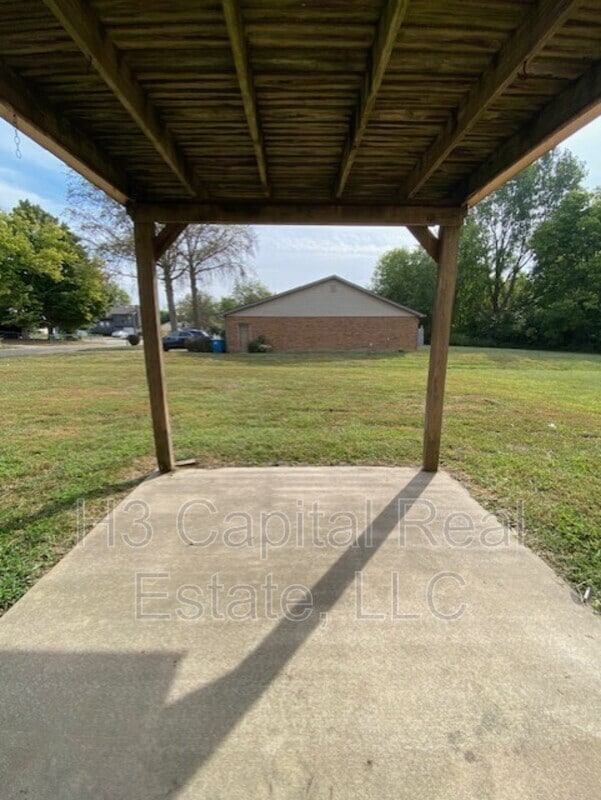 Building Photo - 620 Ganim Dr