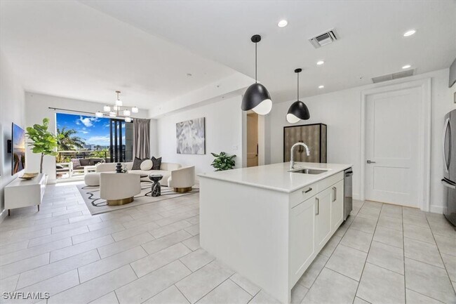 Building Photo - 1111 Central Ave