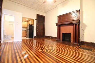 Building Photo - Charming One-Bedroom in Prime Rittenhouse Location