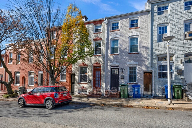 Building Photo - 232 S Castle St