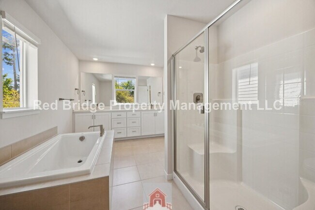 Building Photo - 16626 SW Noosa Ct