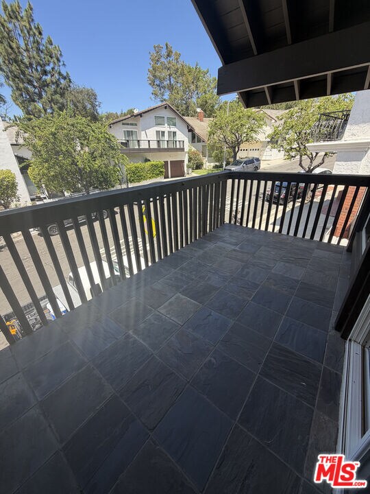 Building Photo - 2880 Woodwardia Dr