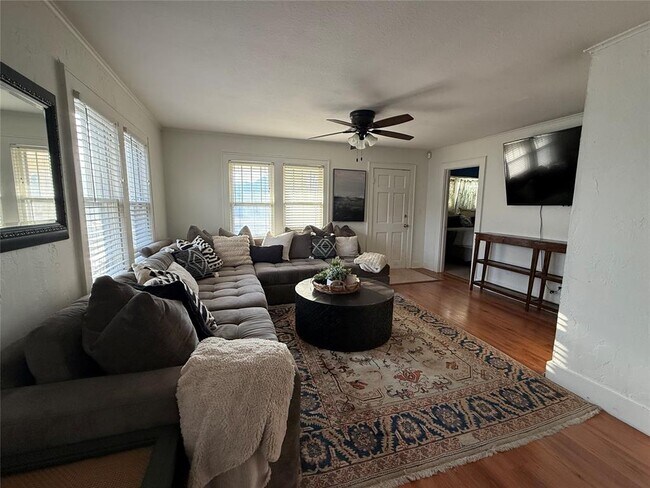 Building Photo - 4900 N College Ave