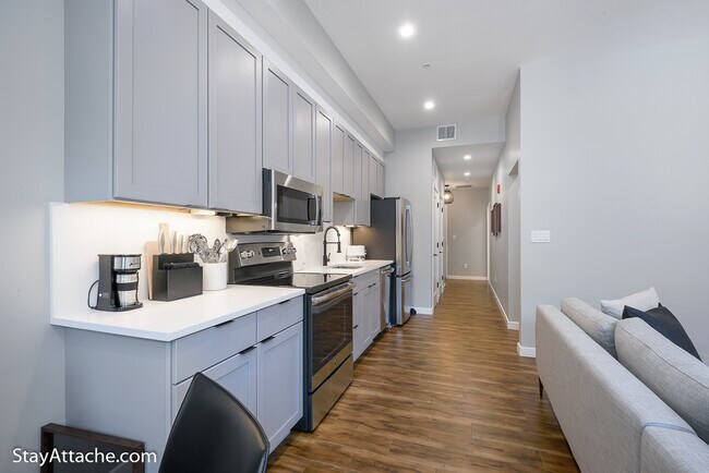 Building Photo - 1716 17th St NW