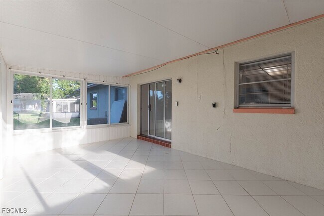 Building Photo - 2330 Caladium Rd