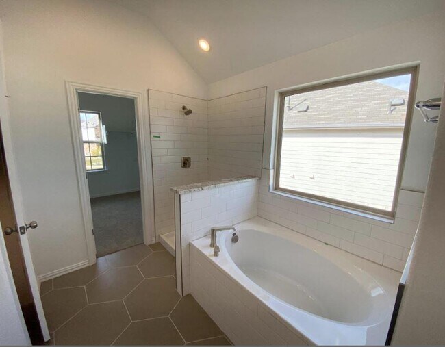 Building Photo - 2200 McClendon Trl