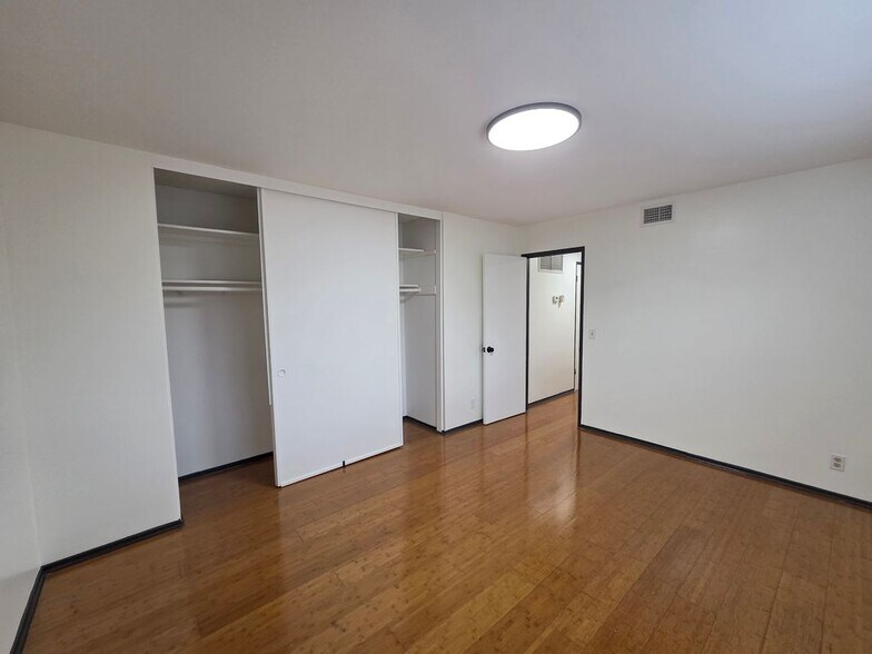 Building Photo - 16732 Busby Ln