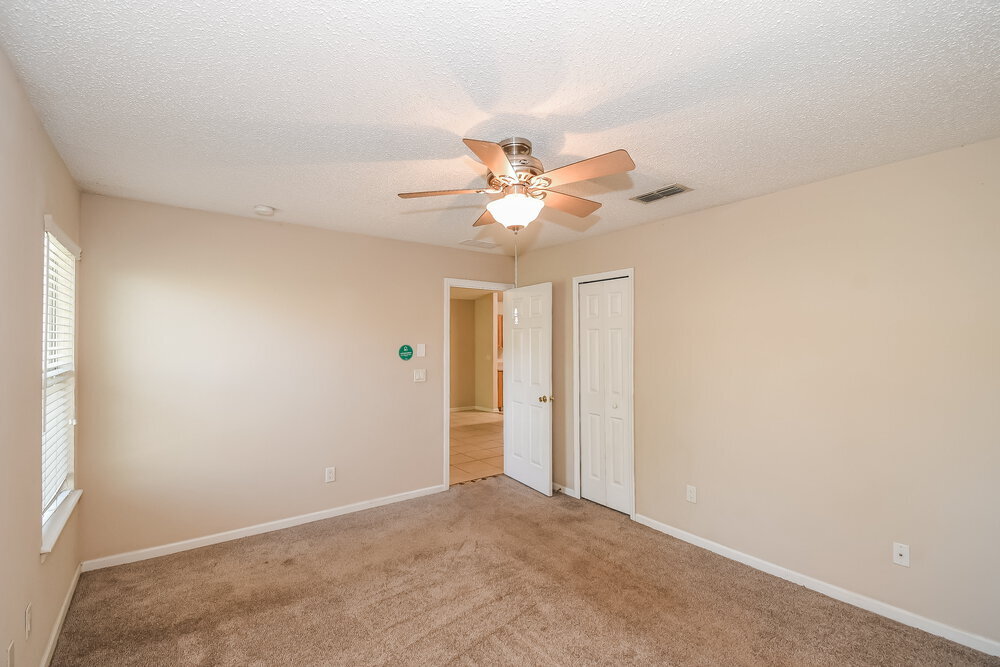 Building Photo - 1041 Cherry Point Way