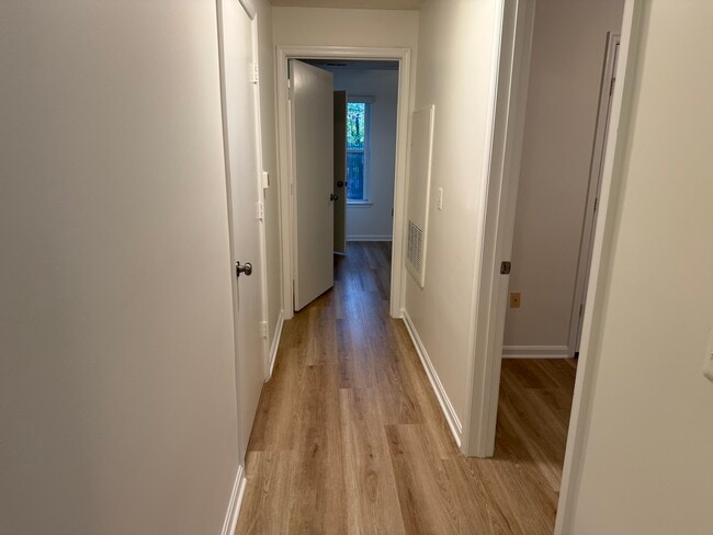 Building Photo - 14201 Woolen Oak Ct