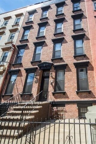Building Photo - 208 Park Ave