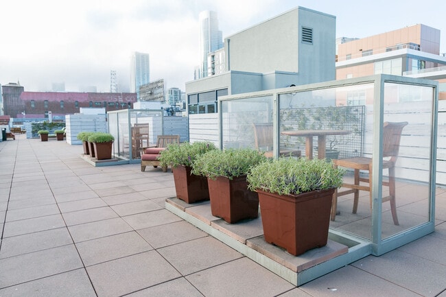 Building Photo - 88 Townsend St