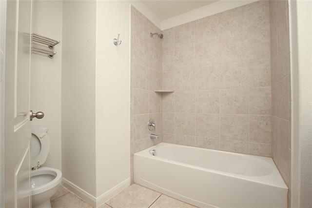 Building Photo - 1325 Englemann Dr