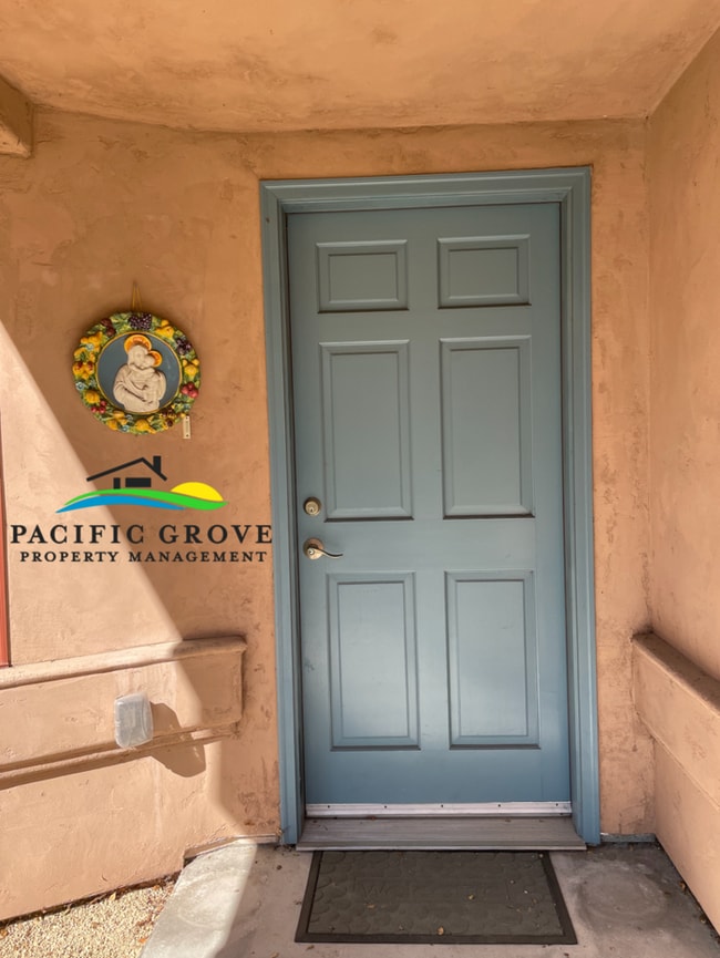 Building Photo - Beautiful Mediterranean 2-Bedroom House in...