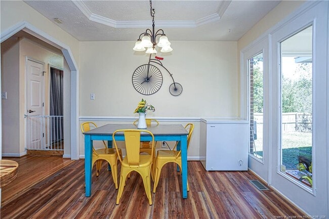 Building Photo - 184 E 12 Oaks Rd