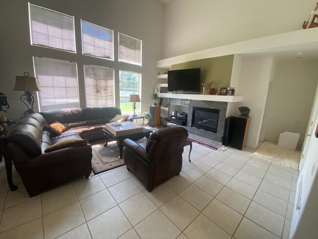 Building Photo - Great Home in Castle Rock
